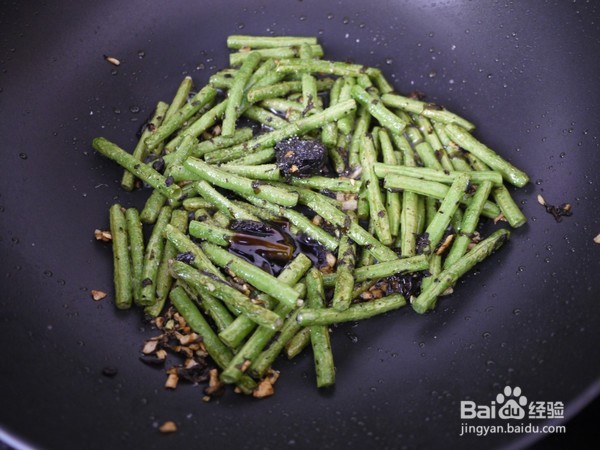 家庭版橄榄菜炒豆角的教程