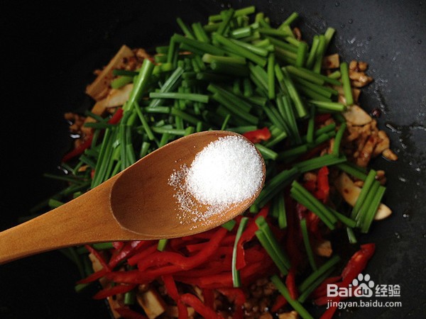 家常便饭韭菜苔炒肉丝的制作方法