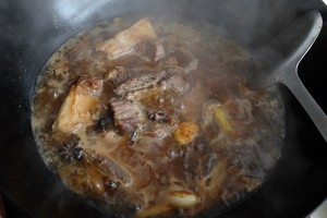 正宗番茄酸味萝卜炖排骨饭怎么做