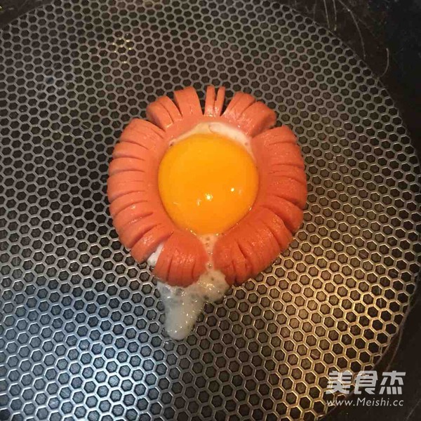 向日葵煎蛋的做法