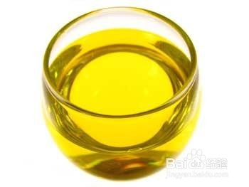 如何让油和水混合在一起
