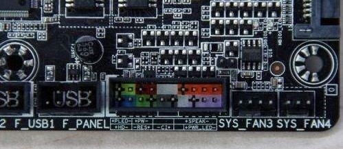 一台电脑在启动时总是黑屏的原因及解决方法