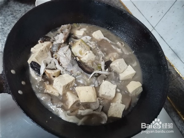 大头鱼炖豆腐怎么做