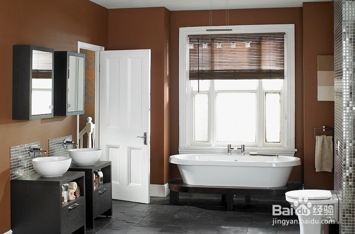 卫生间门选择内推和外拉的几种情况