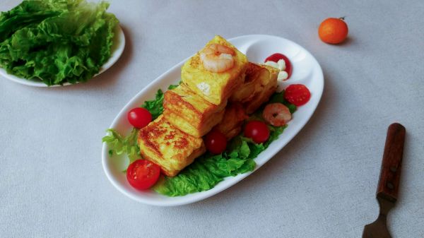 虾仁沙拉吐司蛋