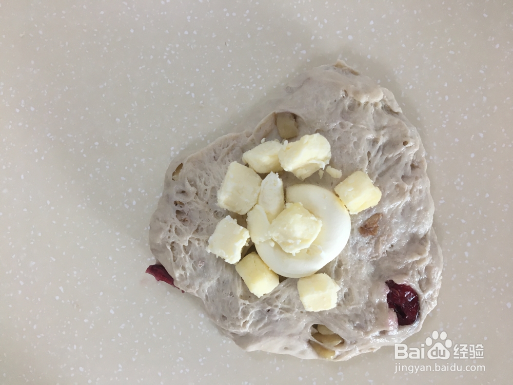 酥到掉渣的蔓越莓核桃奶酪球