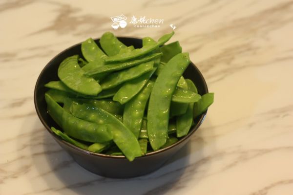 荷兰豆炒北极贝