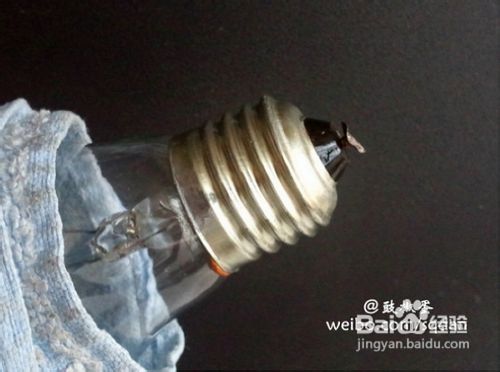灯泡花瓶DIY制作方法
