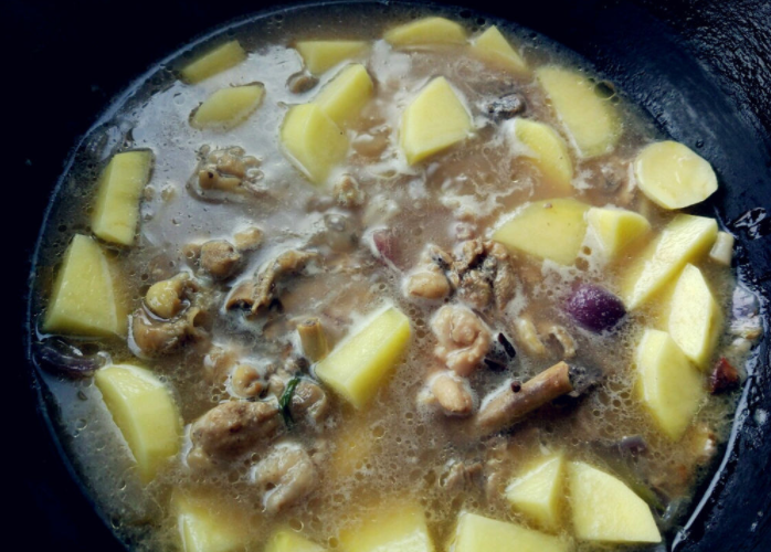鸡块炖土豆要怎样做才美味