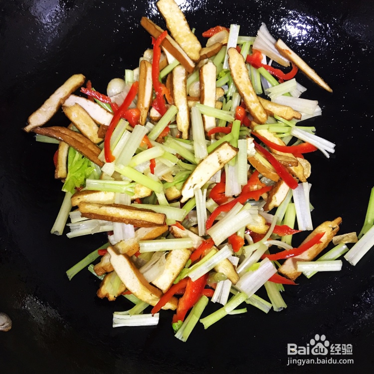 适合懒人做的香干炒芹菜