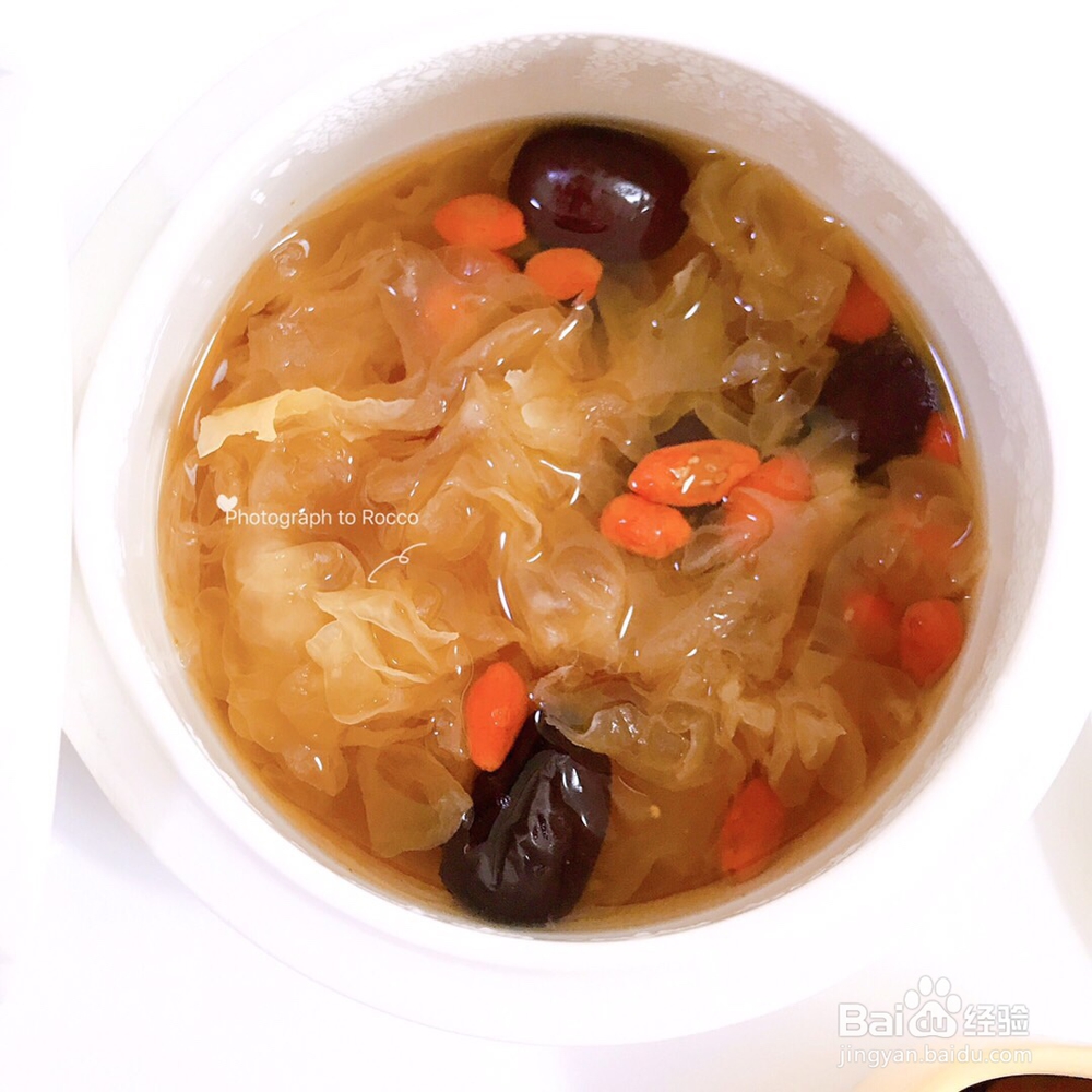 奶奶教你做灰枣银耳羹