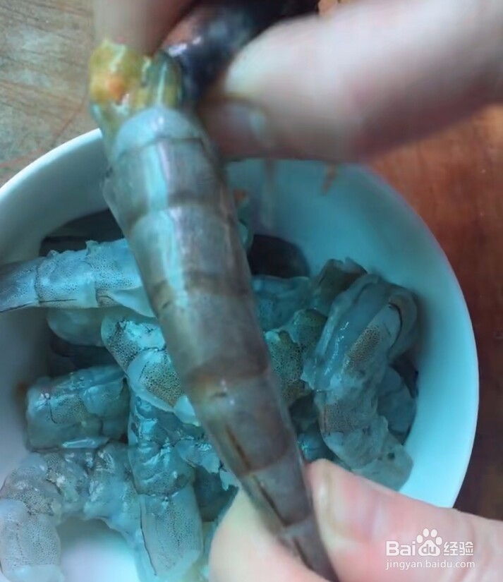 在家做西兰花炒虾仁
