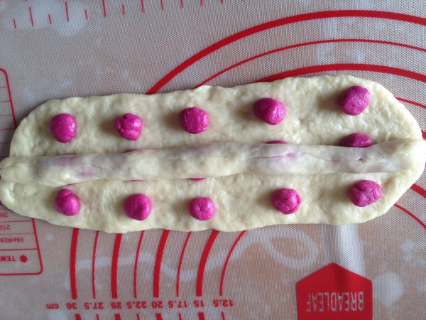 火龙果花瓣吐司