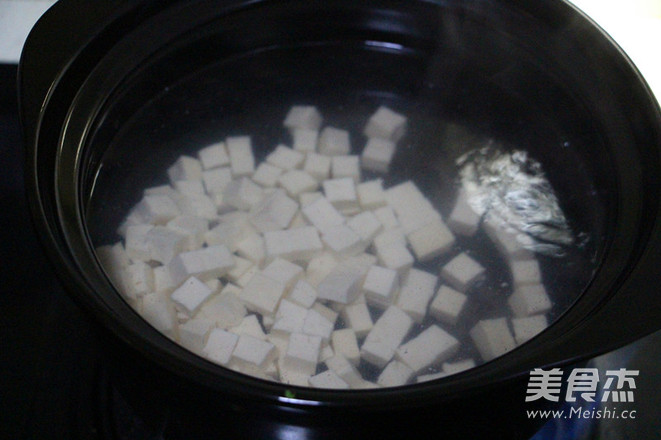 滑嫩荠菜豆腐羹