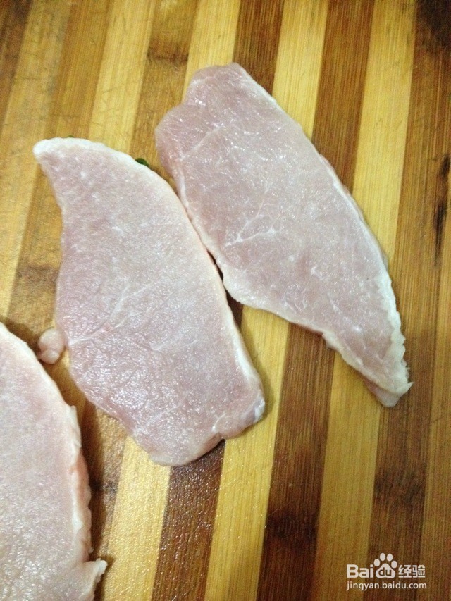 煎炸黑椒猪扒的做法