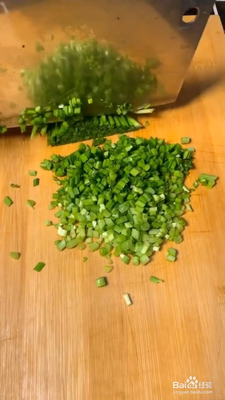 如何自制美味好吃的懒人煎包