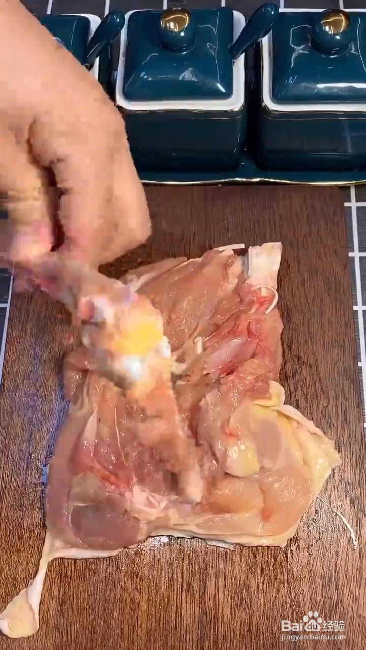 如何在家制作超级好吃下饭的酱香鸡腿肉