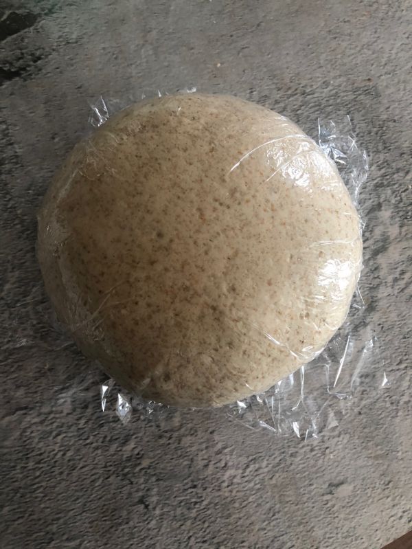 沙拉玉米火腿欧包