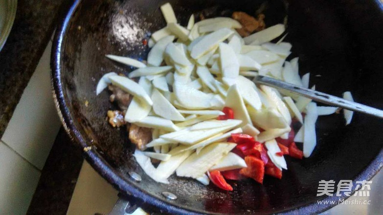 茭白炒肉片的做法