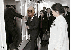 如何给gif格式动态图片添加更还头像？