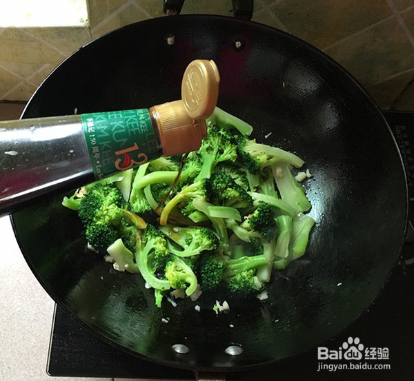 如何自制鸡蛋炒西兰花