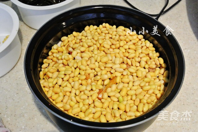 排骨炖黄豆海带