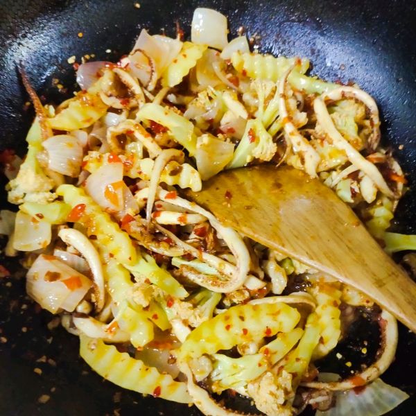 香辣干锅鱿鱼须