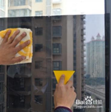 玻璃门磨砂贴纸怎么贴