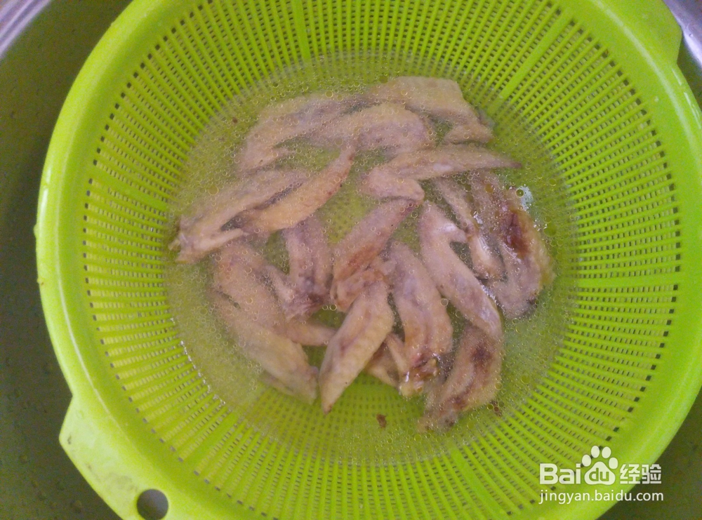 美食#鸡翅在家里怎么焯水