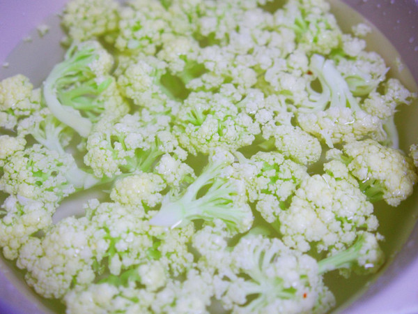 腊肠炒有机花菜