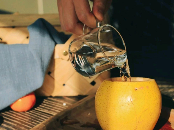 去燥润肺雪梨盅