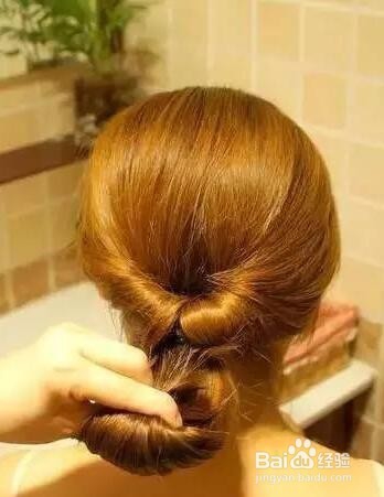 搭配裙子选什么发型好呢?这么扎绝对美