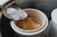 银耳莲子炖花 的做法