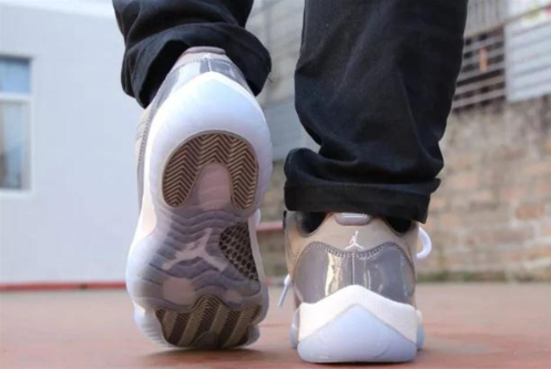 aj11男款鞋带多长