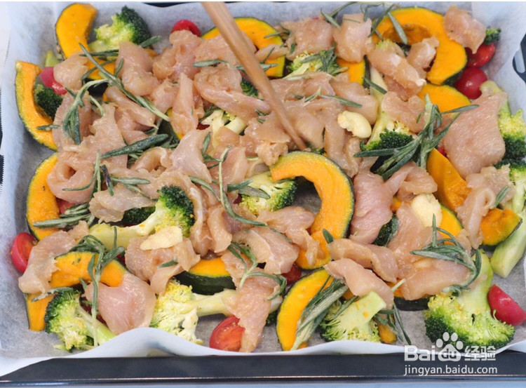 缤纷时蔬烤鸡胸肉的做法