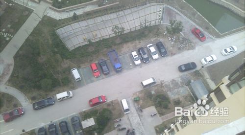 小区收停车费合理吗