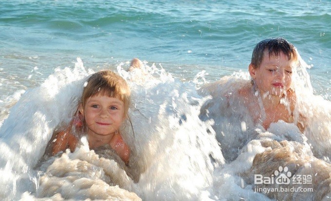 在起火的高楼里如何脱险？