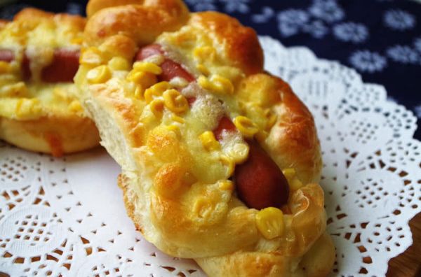 玉米香肠辫子包