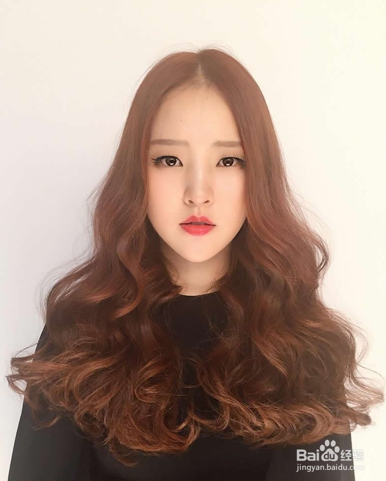 什么样的女孩更适合大波浪发型