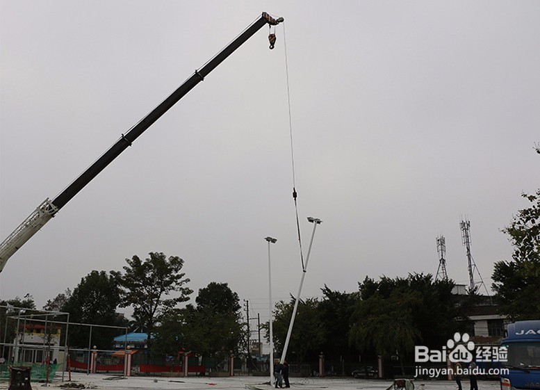 标准篮球场灯光配置方法及球场照明灯杆参数规范