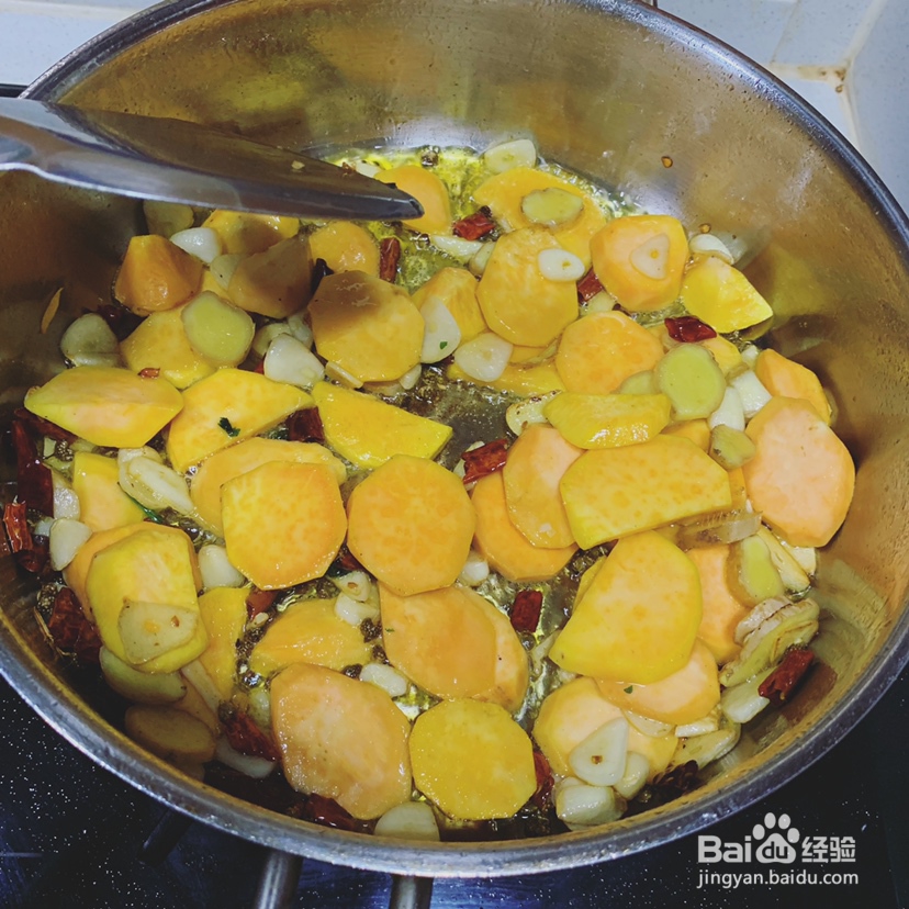 怎么做三汁焖鱼？