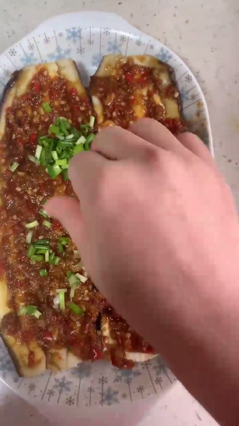 如何做蒜蓉茄子？