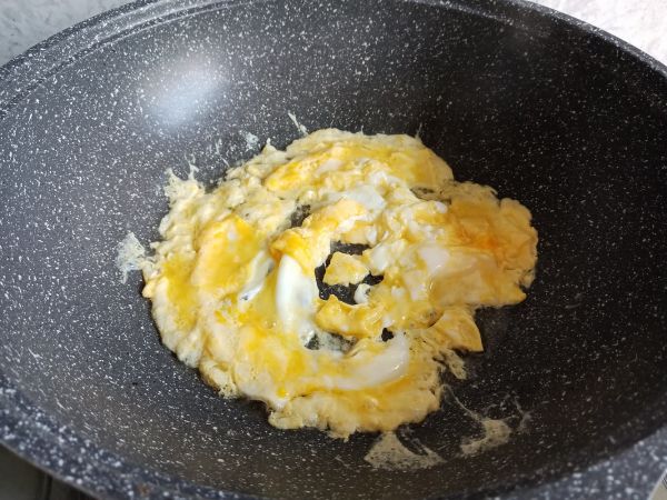 西葫芦木耳炒蛋