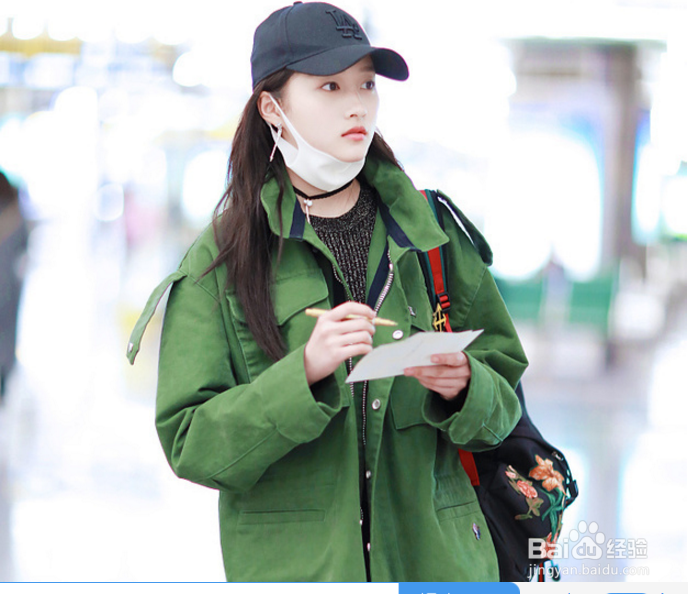 关晓彤潮装“走秀”长腿吸睛 青春活力尽显