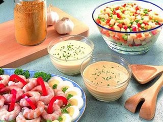 如何有效抑制脱发，保持头发光泽浓密？