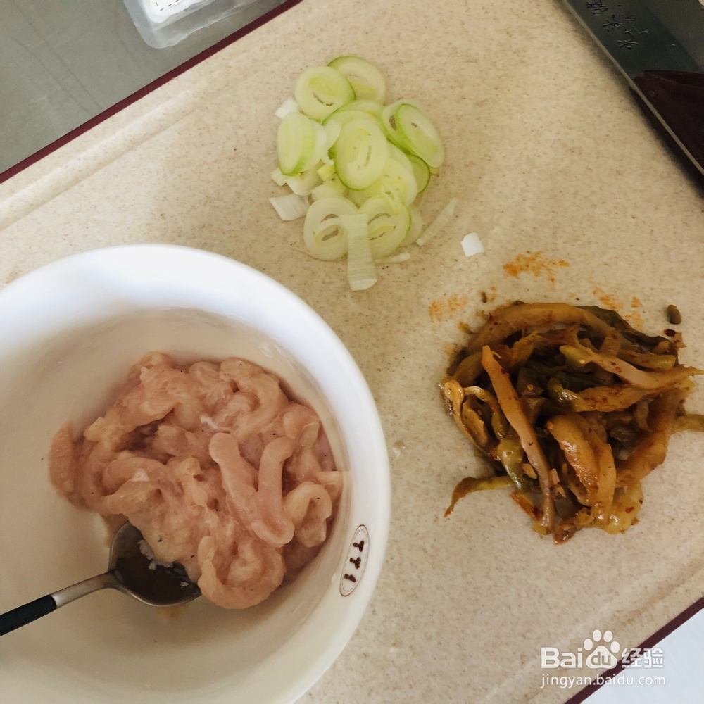 新手适合做的榨菜鸡丝米线