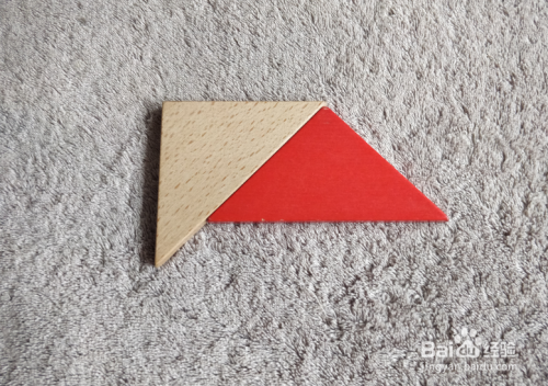 小跑的河曲马用七巧板怎么拼?