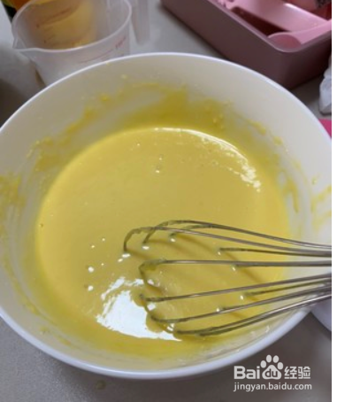 美味的原味蛋糕卷