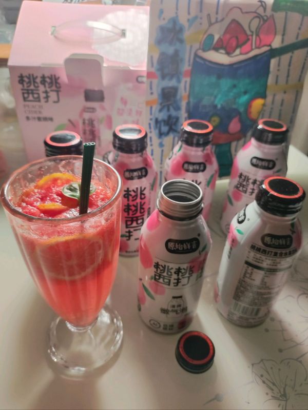 西瓜桃桃气泡水