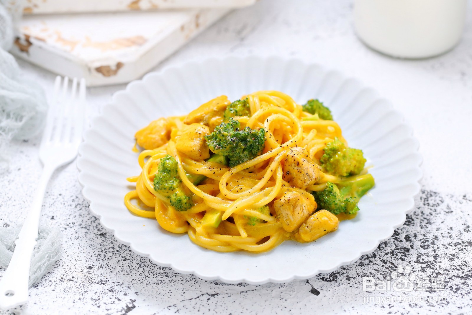 怎么做奶香南瓜鸡肉意面